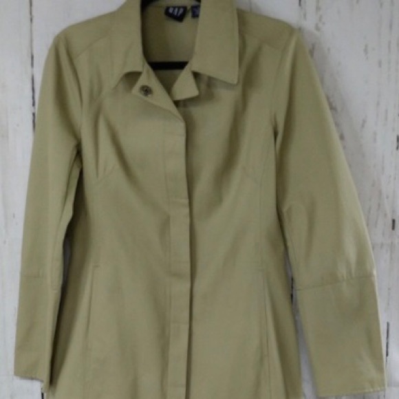 GAP TRENCH COAT